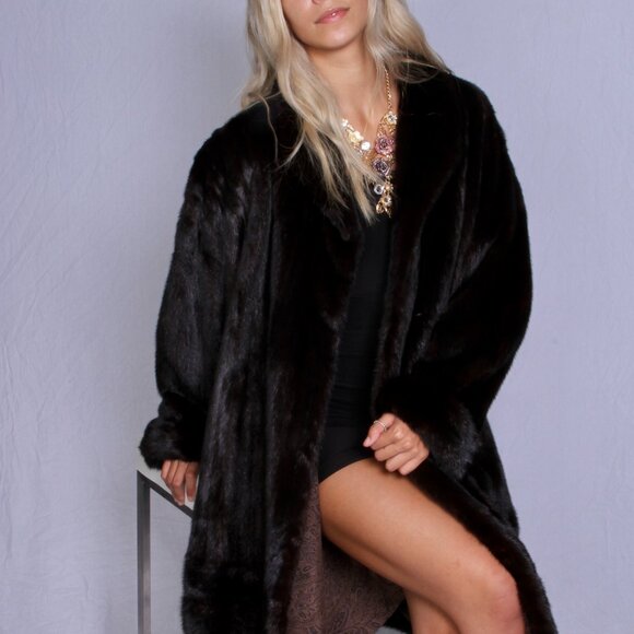 Blackglama Mink Coat - Picture 3 of 5